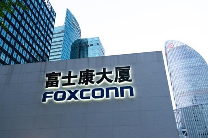 Thông tin Tập đoàn công nghệ khổng lồ Foxconn bị điều tra đang gây rúng động Trung Quốc (Ảnh: Sina)