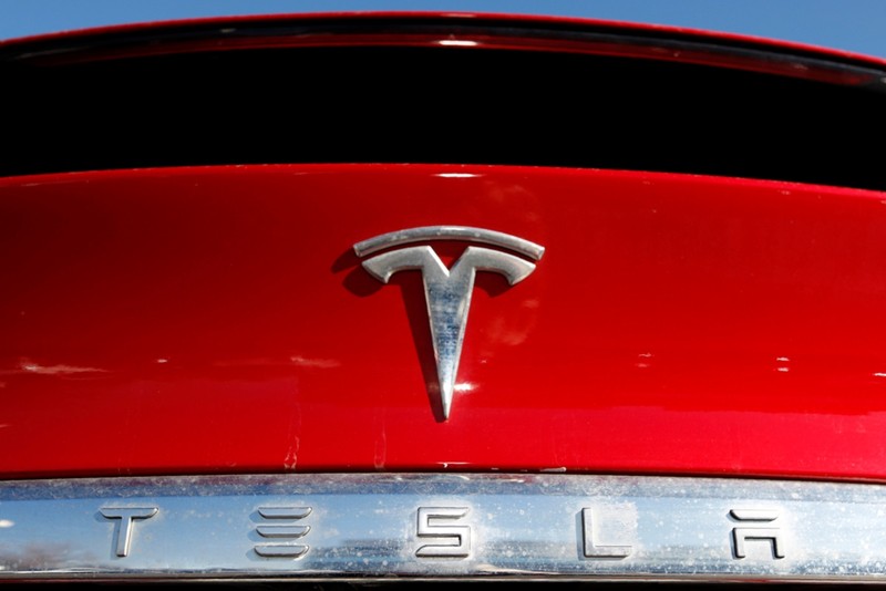 Xe điện Tesla hiện không được hoan nghênh tại Hàn Quốc (Ảnh: Reuters).