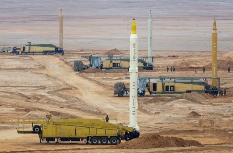 Tên lửa đạn đạo siêu thanh Fattah-1 của Iran khiến quốc tế bất ngờ khi được sử dụng trong thực chiến (Ảnh: Toutiao).