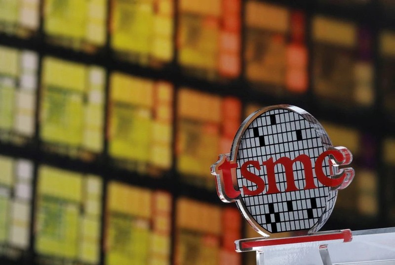 Logo của Công ty TSMC tại trụ sở chính ở Hsinchu, Đài Loan ngày 31/8/2018. Ảnh Reuters/Tyrone Siu/File Photo