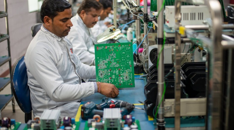 Sản xuất bảng mạch tại Ấn Độ. Ảnh Tech Wire Asia