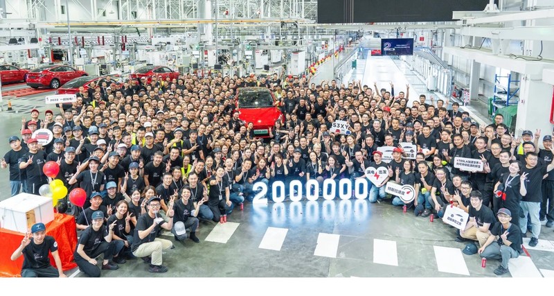 Tài khoản Twitter của Tesla Asia cho biết, nhà máy sản xuất xe điện Gigafactory Thượng Hải chế tạo chiếc ô tô thứ 2 triệu. Ảnh Tesla Asia