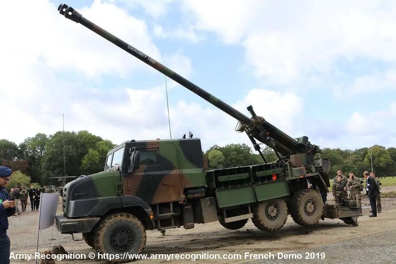 Pháo tự hành bánh lốp CAESAR cấu trúc 6x6 của quân đội Pháp. Ảnh Army Recognition.