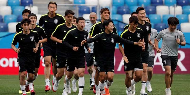 Đội tuyển Hàn Quốc trong một buổi tập. Ảnh: Business Insider
