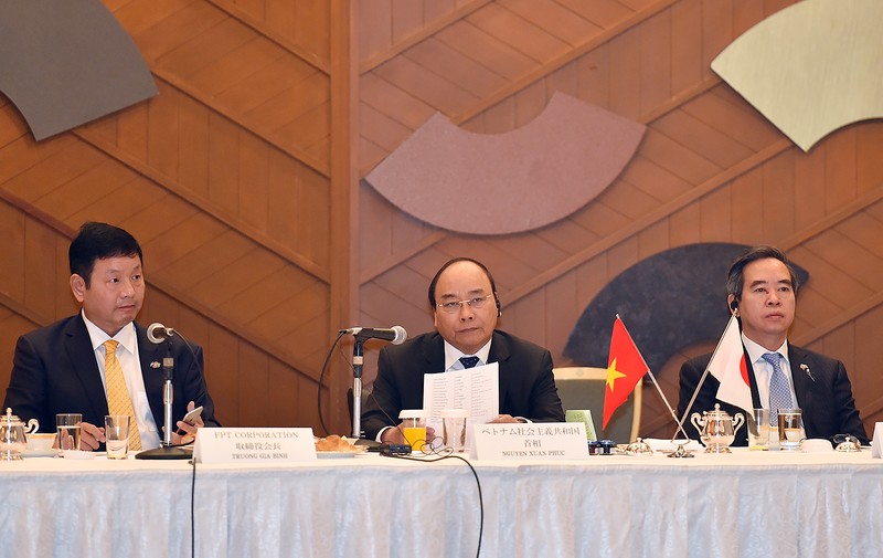 Thủ tướng Nguyễn Xuân Phúc đối thoại với các doanh nghiệp CNTT Nhật Bản. Ảnh: VGP/Quang Hiếu