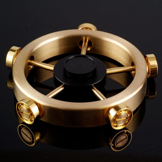 Chiếc fidget spinner made in Japan, "phiên bản Roll Royce" trong giới đồ chơi con quay

