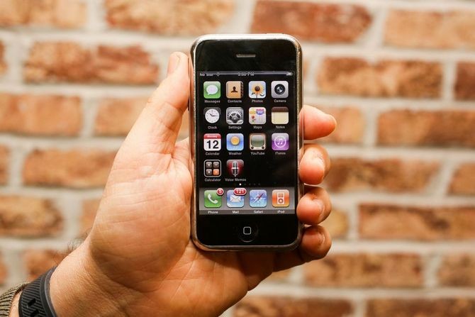 iPhone X đời đầu đã thành công vang dội tại thời điểm ra mắt