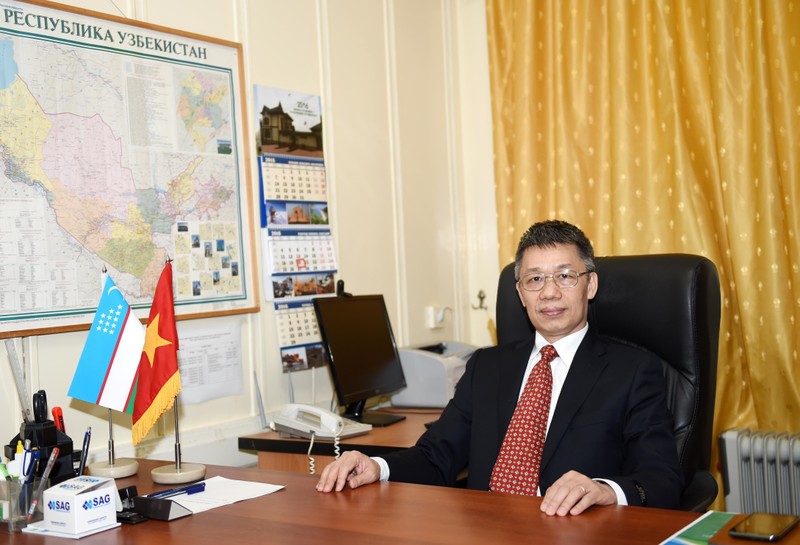 Đại sứ Phạm Văn Phảo