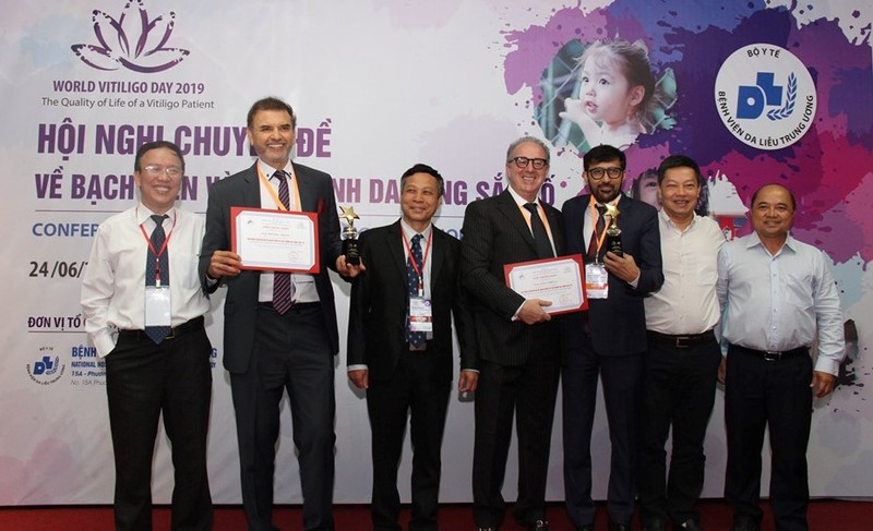 Các chuyên gia thế giới và trong nước tham dự hội thảo quốc tế về bệnh bạch biến