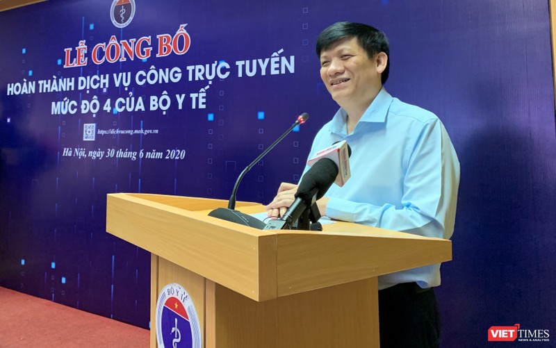 Quyền Bộ trưởng Bộ Y tế Nguyễn Thanh Long  