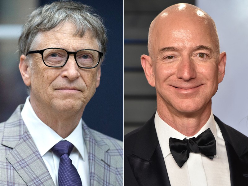 Nhà sáng lập Microsoft Bill Gates (trái) và ông chủ Amazon Jeff Bezos (phải). (Ảnh: Esquire Middle East)