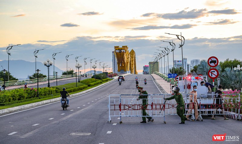 Lực lượng công an, quân đội thiết lập điểm kiểm soát phòng dịch COVID-19 tại Đà Nẵng