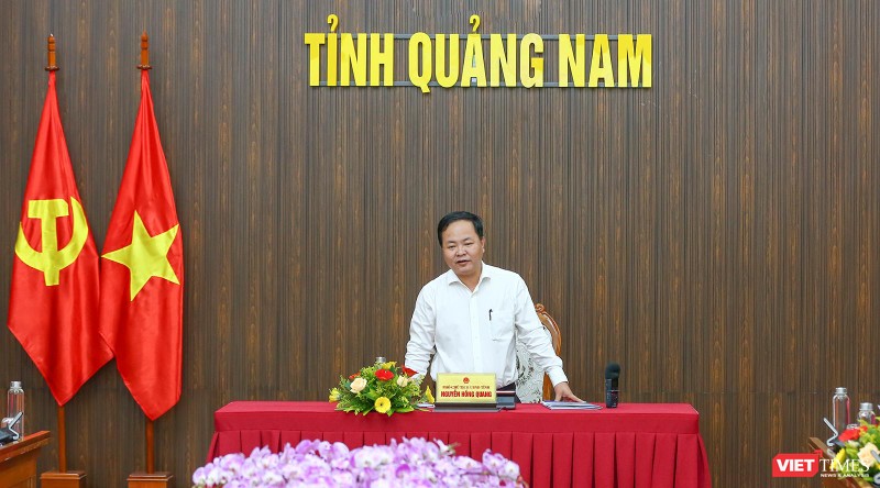 Ông Nguyễn Hồng Quang - Phó Chủ tịch UBND tỉnh Quảng Nam chủ trì buổi họp báo thông tin tình hình kinh tế - xã hội tỉnh Quảng Nam quý 1/2022 diễn ra sáng ngày 7/4