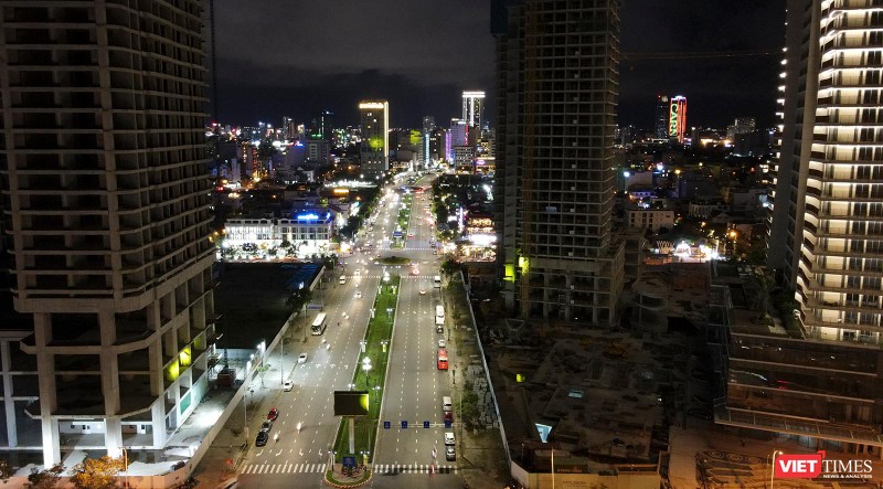 Một góc giao thông TP Đà Nẵng về đêm