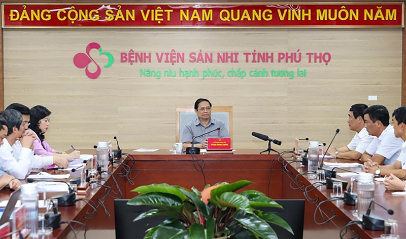 Thủ tướng Phạm Minh Chính tại buổi làm việc với Bệnh viện Sản Nhi Phú Thọ (ảnh Nhật Bắc/VGP)