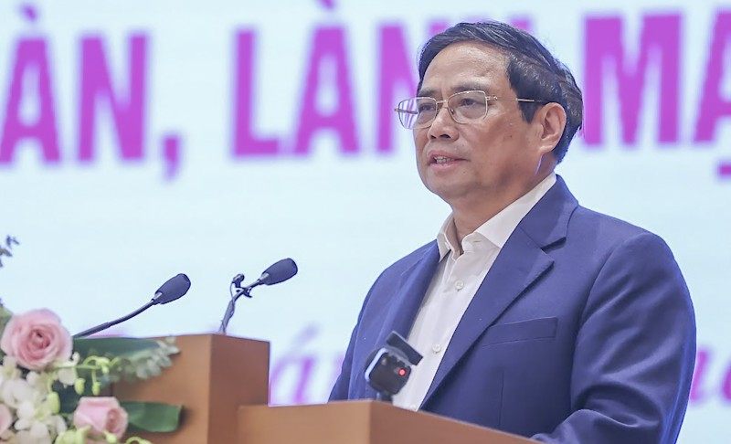 Thủ tướng Phạm Minh Chính phát biểu tại Hội nghị trực tuyến toàn quốc "tháo gỡ khó và thúc đẩy thị trường bất động sản phát triển an toàn, lành mạnh, bền vững" diễn ra sáng ngày 17/2 (Ảnh VGP/Nhật Bắc)
