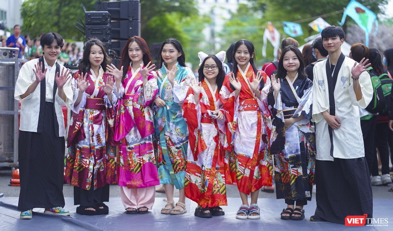 Trình diễn trang phục Kimono truyền thống của Nhật Bản tại lễ hội giao lưu văn hoá Việt-Nhật 