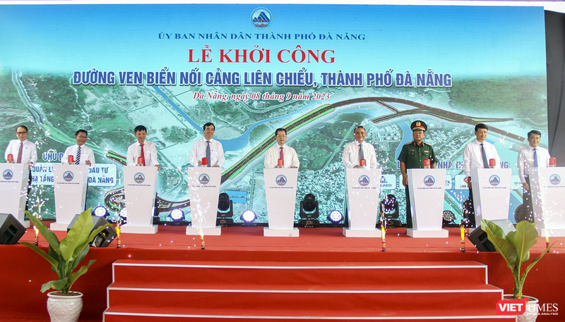 Sáng nay (8/9), UBND TP Đà Nẵng đã tổ chức lễ khởi công công trình đường ven biển nối cảng Liên Chiểu, TP Đà Nẵng.