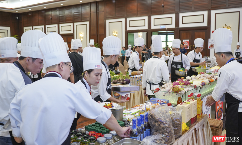 Các đầu bếp tham gia cuộc thi Đầu bếp tài năng Đà Nẵng - Danang Chef Talent Competition 2023