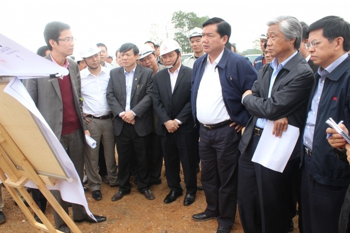 Bộ trưởng Đinh La Thăng yêu cầu xem xét, đánh giá lại năng lực của nhà đầu tư BOT QL 38