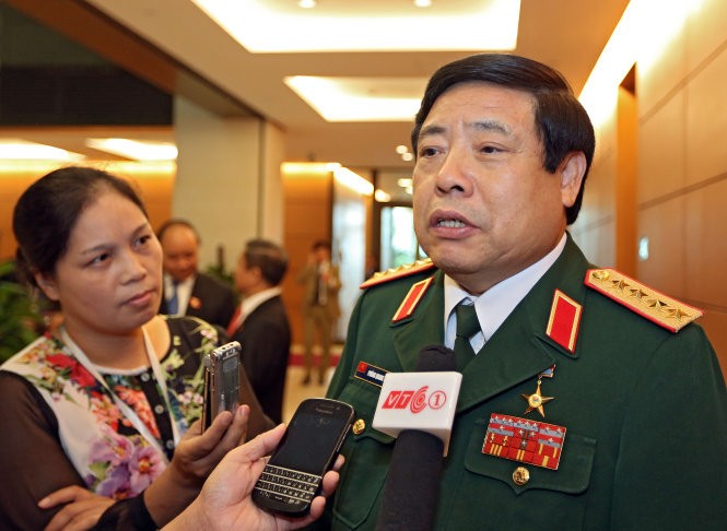 Bộ trưởng Bộ Quốc phòng Phùng Quang Thanh trong lần trả lời phỏng vấn báo chí bên lề kỳ họp Quốc hội vào tháng 10-2014