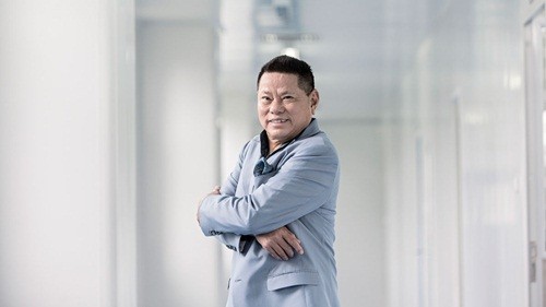 Ông Hoàng Kiều trở thành tỷ phú nhờ các công ty sản xuất huyết tương. Ảnh: Forbes