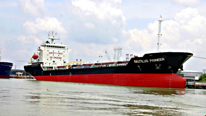 Tàu chở dầu MT Nautilus Pioneer đang bị giam ở Singapore được cho là của công ty cổ phần vận tải biển Anh Vũ - Ảnh: website Công ty Khai Nguyên