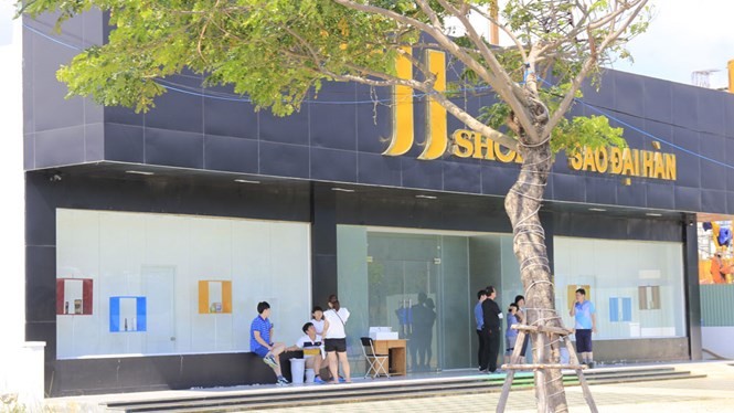 Cửa hàng Sao Đại Hàn vừa bị xử phạt gần 5 triệu đồng vì các sai phạm trong kinh doanh - Ảnh: Hoàng Sơn