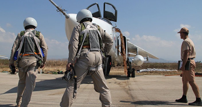 Phi công Su-24 Nga trước giờ xuất kích tại chiến trường Syria