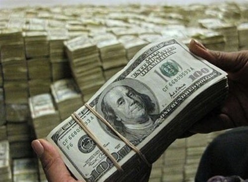 Mỹ thu giữ 4.65 triệu USD ‘tiền âm phủ’ của hai người Việt 