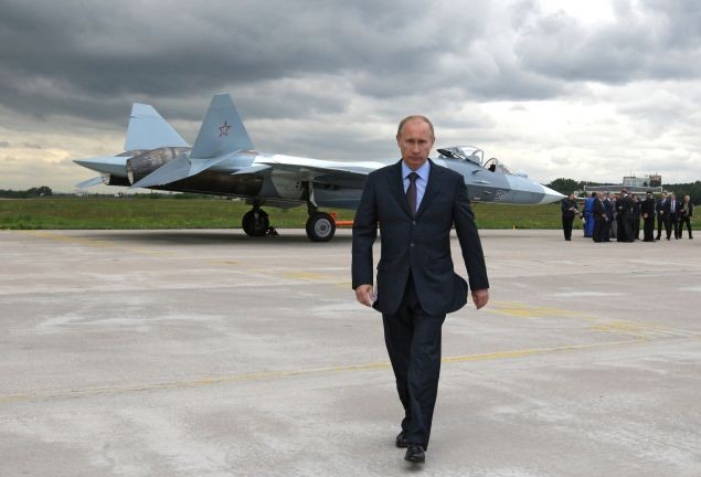 Ông Putin đến thăm chiến đấu cơ thế hệ 5 T-50 đang thử nghiệm