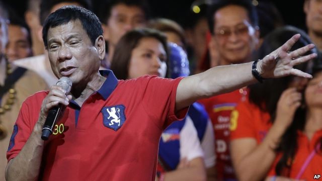 Trung Quốc đang cố ve vãn tân tổng thống Philippines Duerte thương lượng theo yêu cầu của Bắc Kinh