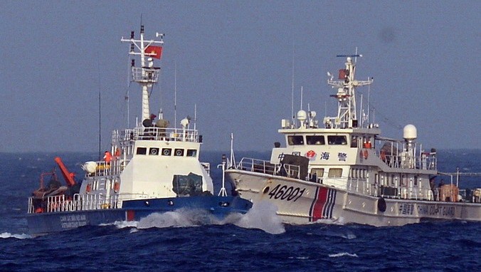 Tàu hải cảnh Trung Quốc đâm tàu cảnh sát biển Việt Nam trong cuộc khủng hoảng giàn khoan Hải Dương 981 năm 2014