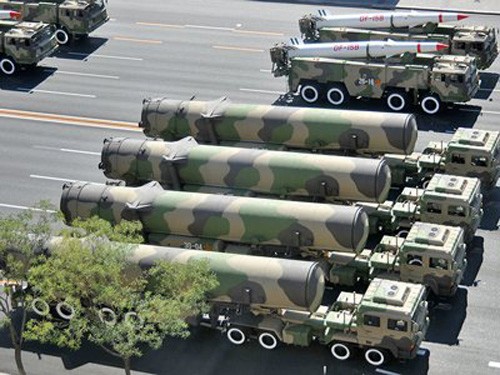 Xe chở tên lửa đXe phóng tên lửa ICBM của Trung Quốc. Ảnh: Aus Airpower