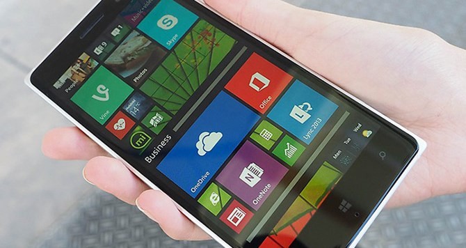 Smartphone Microsoft vẫn còn gặp nhiều sóng gió khi tiếp cận thị trường. 