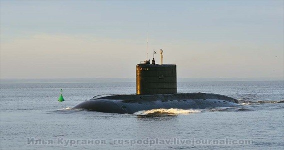 Tàu ngầm HQ-184 Hải Phòng chạy thử trên biển Baltic trước khi bàn giao.
