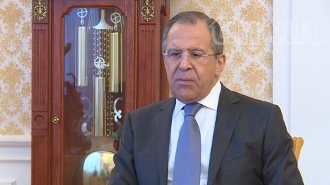 Ngoại trưởng Sergey Lavrov trả lời phỏng vấn. Ảnh: Cao Cường - TTXVN