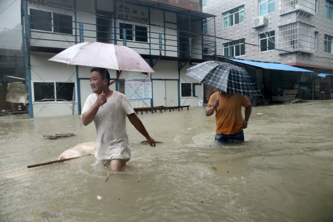 Bão Soudelor gây ngập nặng ở Phúc Kiến Ảnh: Reuters