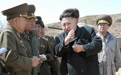 Nhà lãnh đạo Kim Jong-un đã ra lệnh cho các lực lượng ở tiền tuyến bước vào tình trạng chiến tranh. Ảnh: KCNA