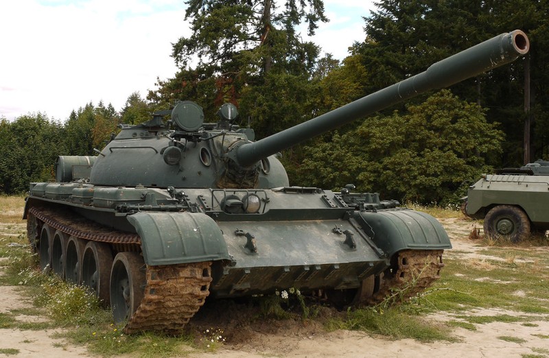 T-54 và T-55 là tên gọi một thế hệ xe tăng sản xuất tại Liên Xô và trang bị cho quân đội nước này từ năm 1947 đến 1962. Đây là mẫu xe tăng sản xuất nhiều nhất với tổng số 95.000 xe xuất xưởng