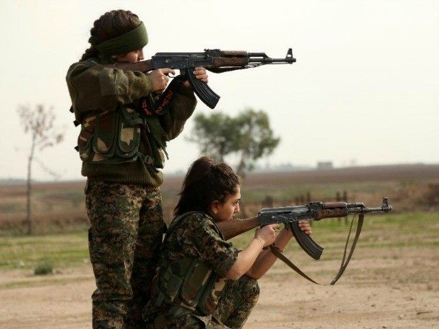 Video: Những nữ binh dũng cảm bảo vệ đất mẹ Syria