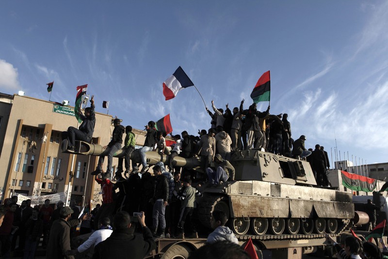 Nóng: Tripoli có thể sẽ yêu cầu Nga không kích IS ở Libya