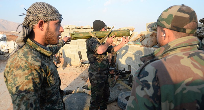 Quân đội Syria giành thắng lợi ở Deir Ezzor nhưng đối đầu xung đột với người Kurd ở Qamishli