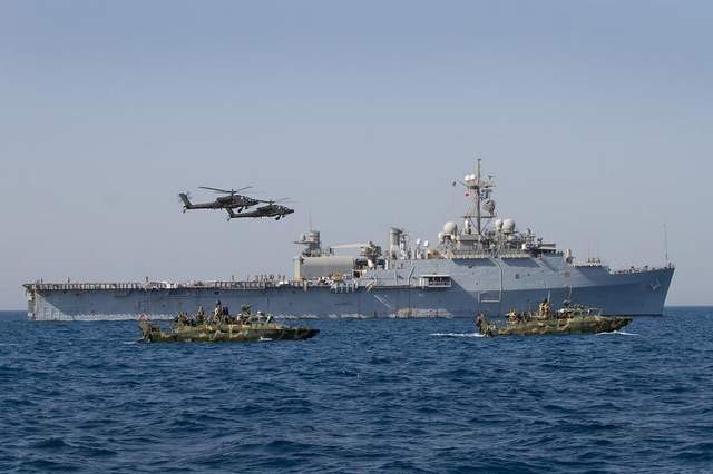 Căn cứ Hải quân Mỹ cơ động trên biển