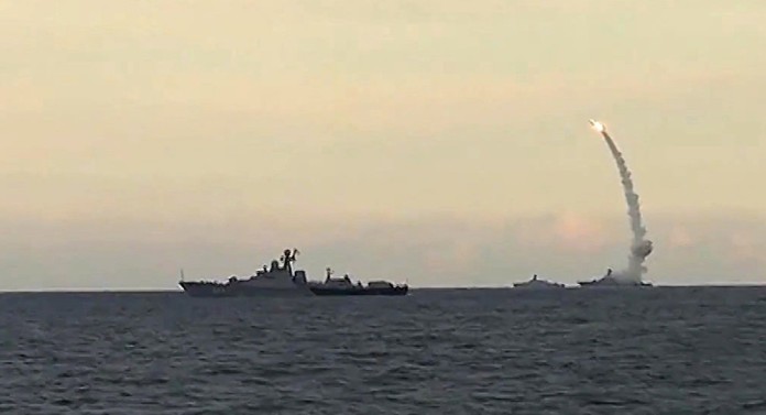 Chiến hạm Nga phóng tên lửa hành trình Kaliber - NK