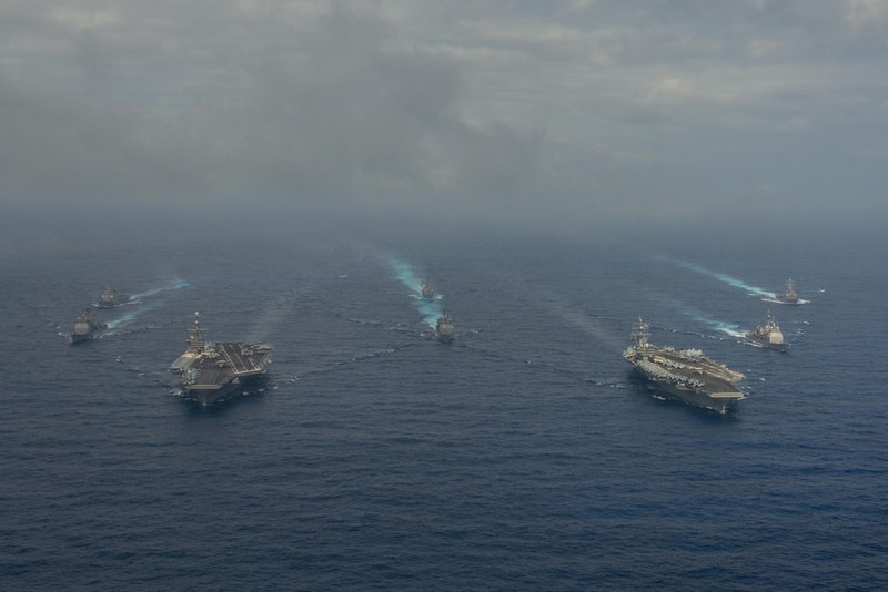 Hai tàu sân bay Mỹ hoạt động trên Biển Đông