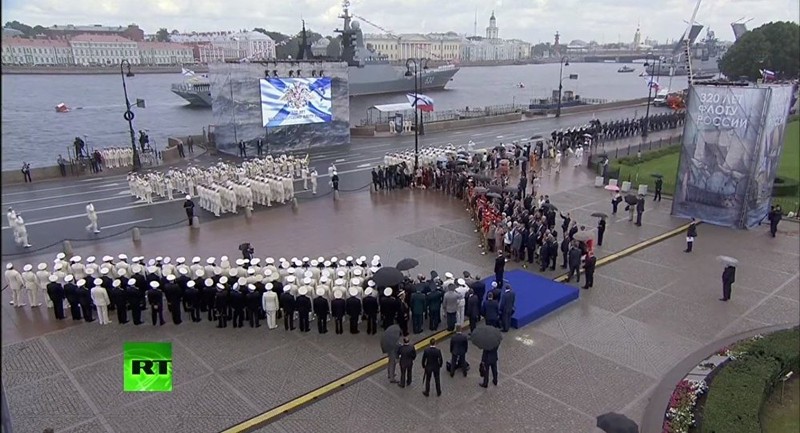 Cuộc diễu hành quân sự của Nga ở Saint-Petersburg