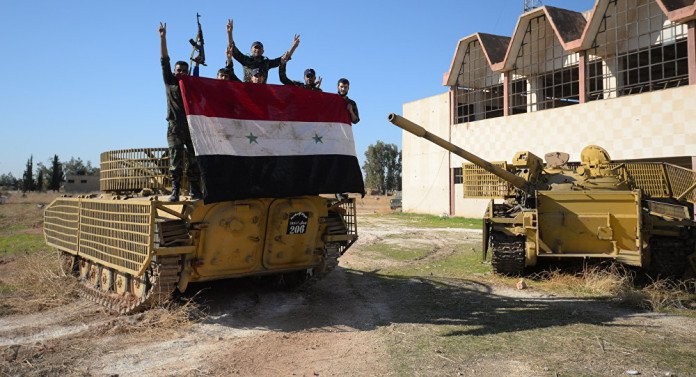 Binh sĩ quân đội Syria ăn mừng chiến thắng