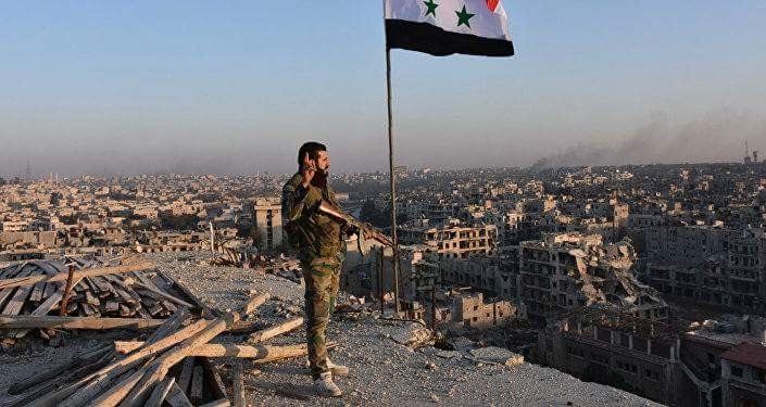 Binh sĩ quân đội Syria trên thành phố khổng lồ Aleppo