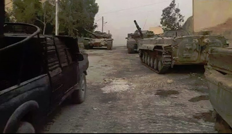 Tăng thiết giáp quân đội Syria chuẩn bị cho cuộc tấn công vao Đông Ghouta